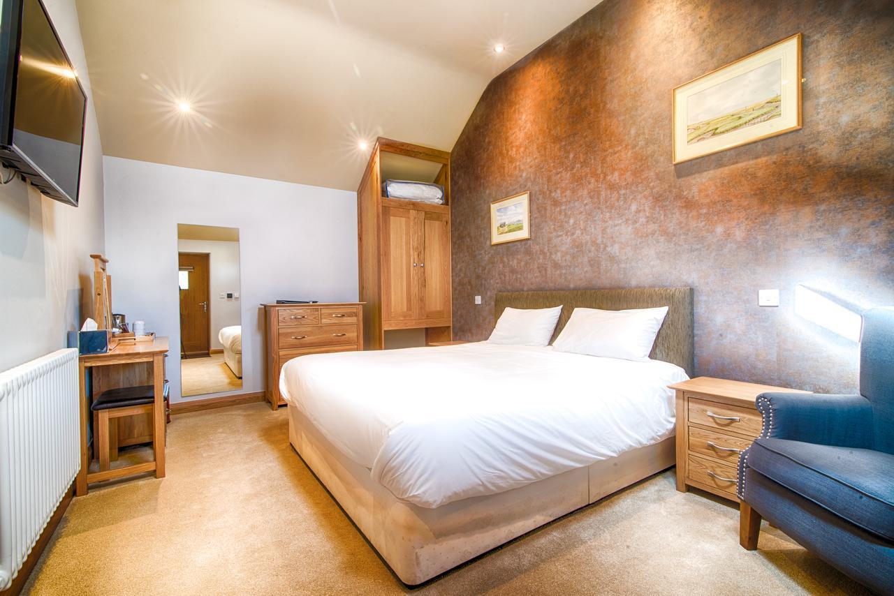 The Red Lion Hotel Cambridge  Ngoại thất bức ảnh