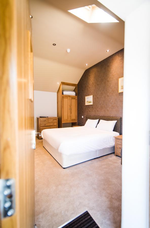 The Red Lion Hotel Cambridge  Ngoại thất bức ảnh